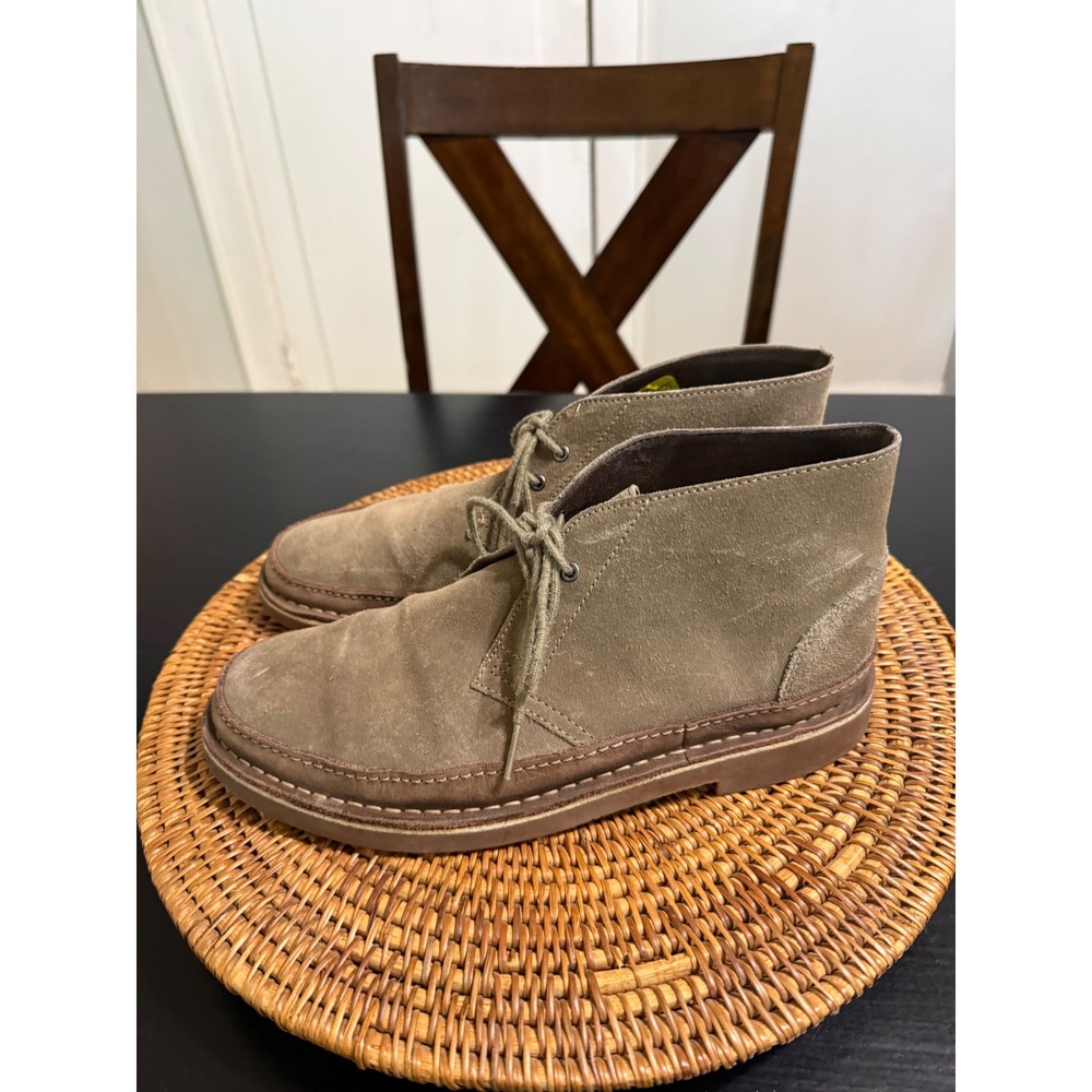 Clarks Mens Desert Boots Olive Suede Leather Chukka 26107698 Size 9M